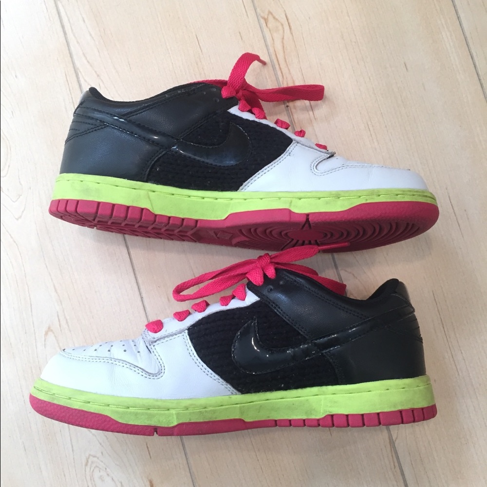 Nike Air Force 1 woman’s low top